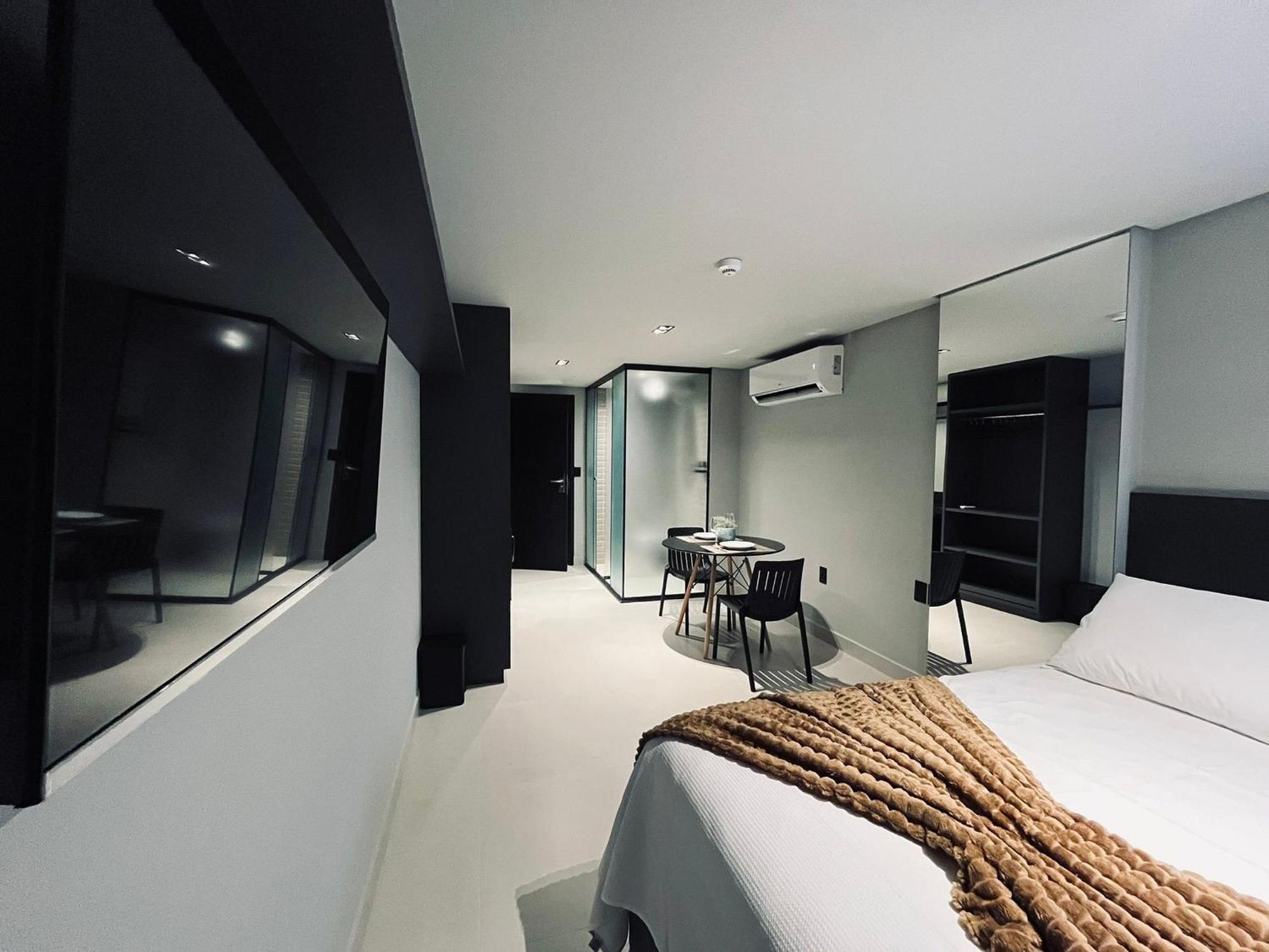 Flat Pe Na Areia Disponivel. Ag 318. Apartamento