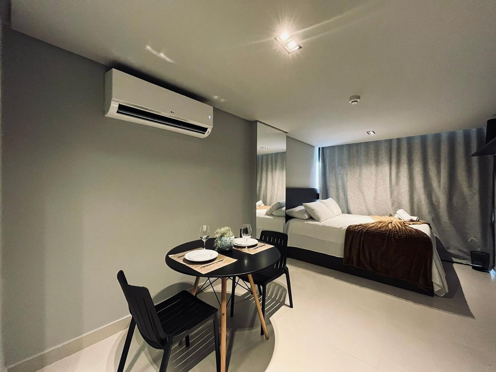 Flat Pe Na Areia Disponivel. Ag 318. Apartamento *