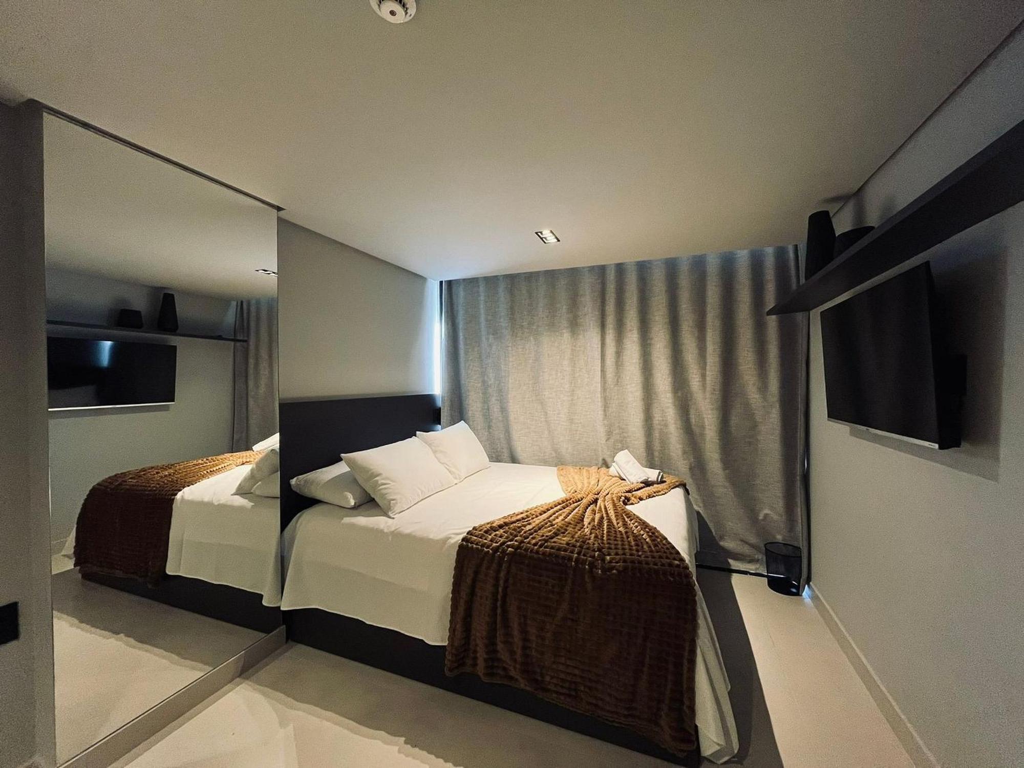 Apartamento Flat Pe Na Areia Disponivel. Ag 318.